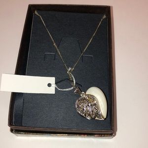 NWT Heart locket necklace